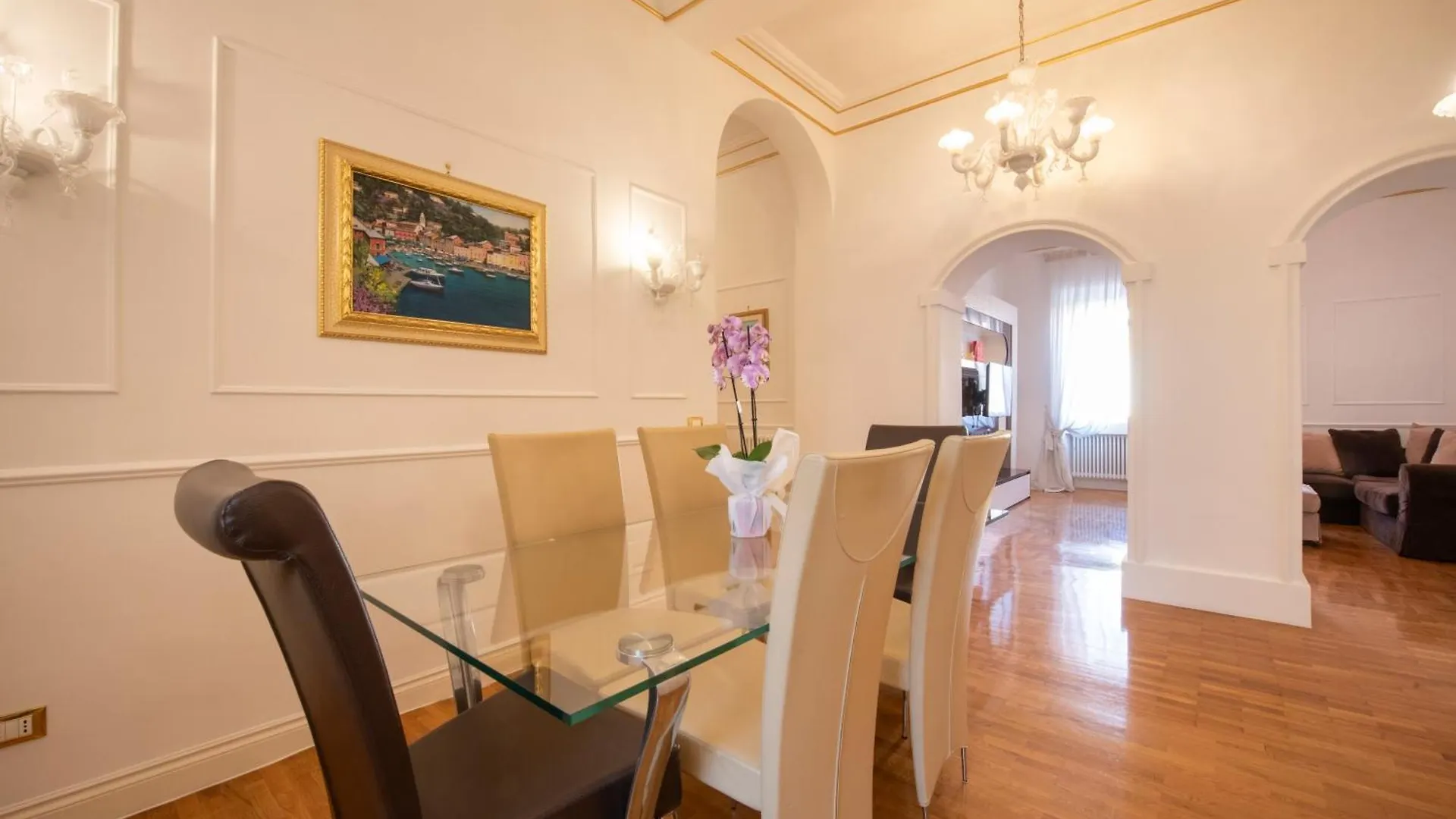 Lucrezio Caro Luxury Apartment Rome