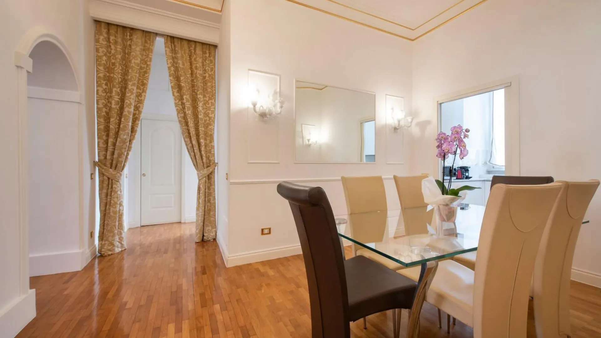 Lucrezio Caro Luxury Apartment Rome