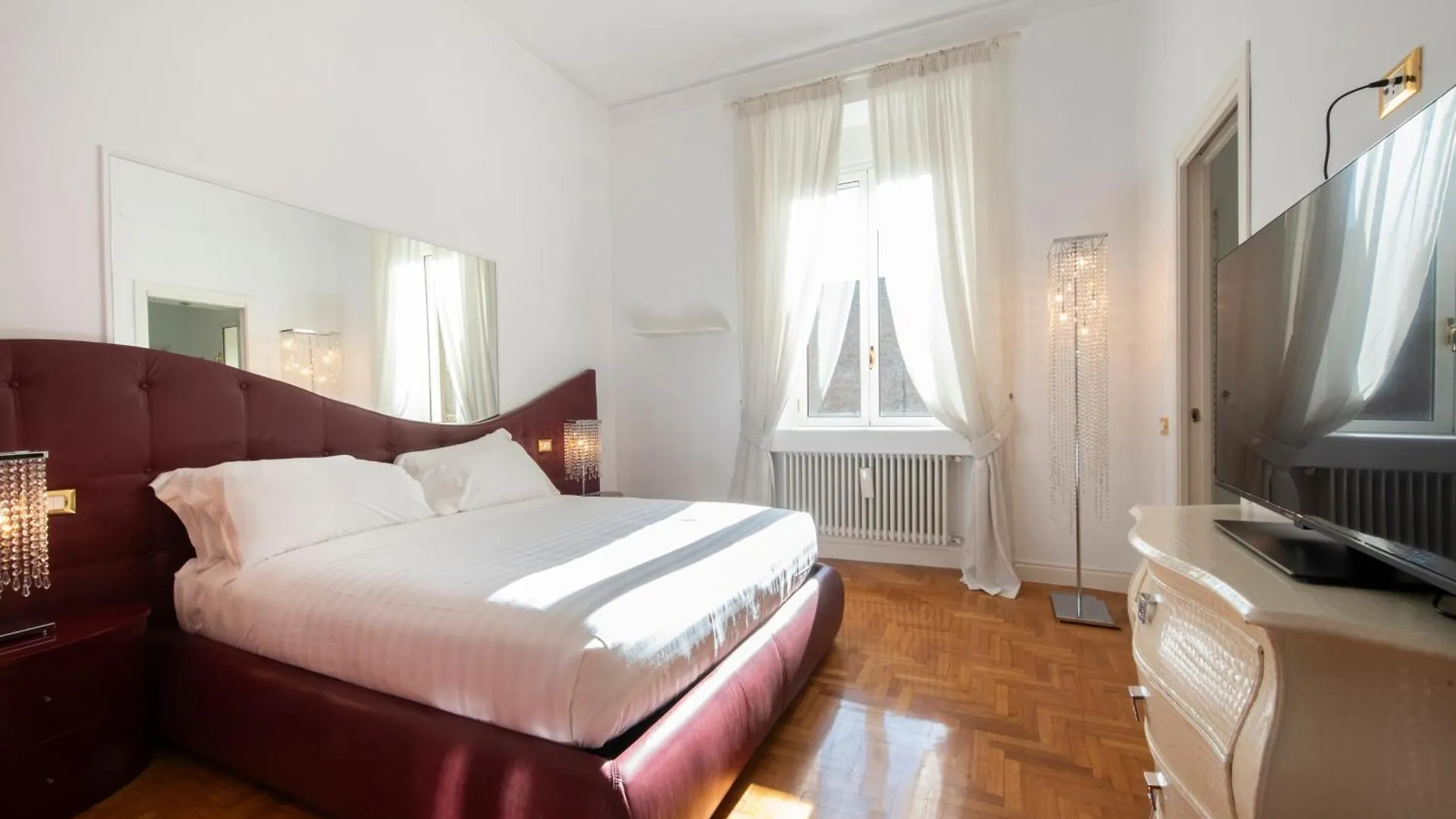 Lucrezio Caro Luxury Apartment Rom