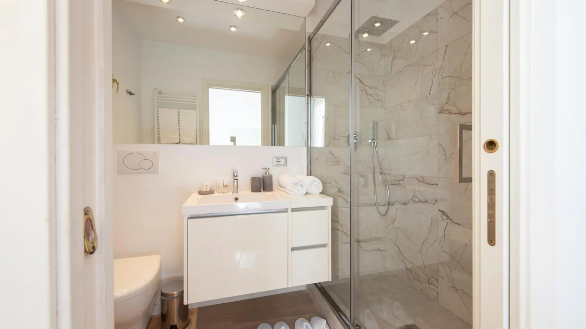 Lucrezio Caro Luxury Apartment Rom