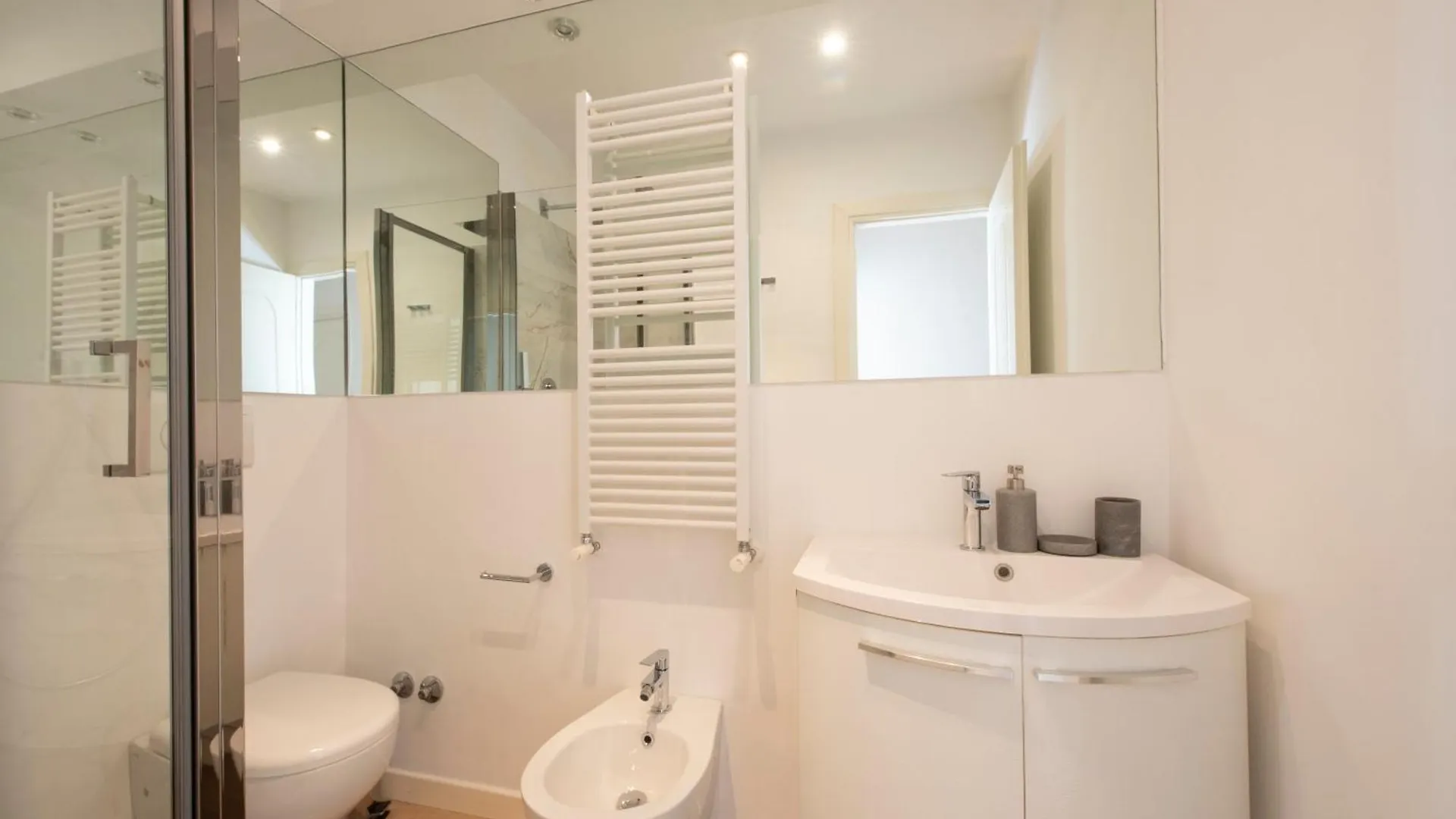 Lucrezio Caro Luxury Apartment Rom